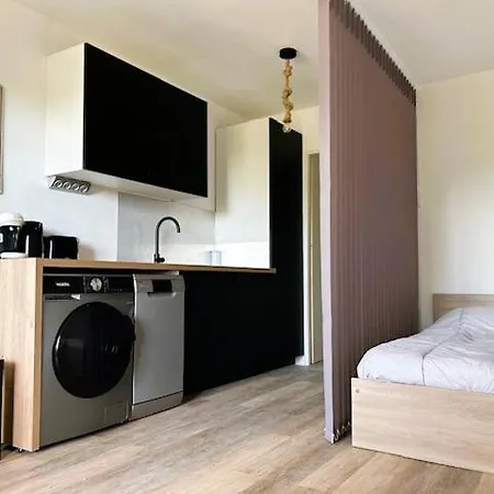 Appartement Port 2 Personnes 2 Enfants Vue Hippodrome Hyères